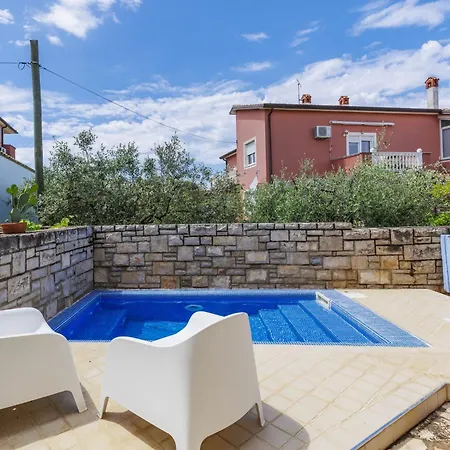 Ester-1 By Interhome